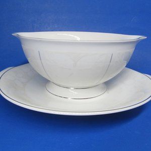Rosenthal White Velvet Gravy Boat with Attached Underplate Platinum  Pristine